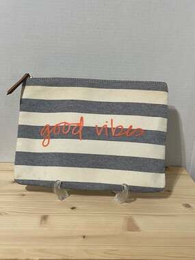 Stella & Dot All In Pouch Good Vibes Navy & Cream Striped Zippered Makeup Bag